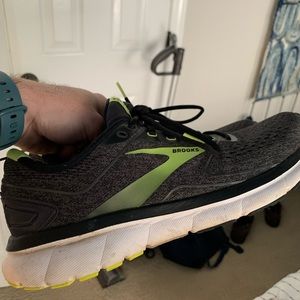 Brooks Transmit 3 running shoe.